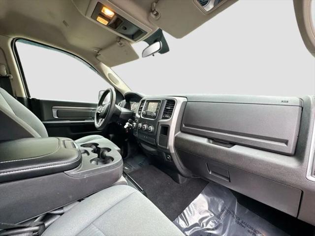 2022 Ram 1500 Classic SLT Crew Cab 4x4 5'7" Box