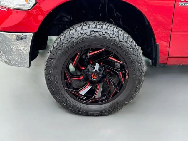 2022 Ram 1500 Classic SLT Crew Cab 4x4 5'7" Box