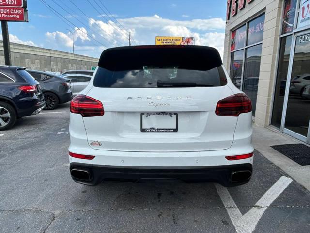 2017 Porsche Cayenne Platinum Edition