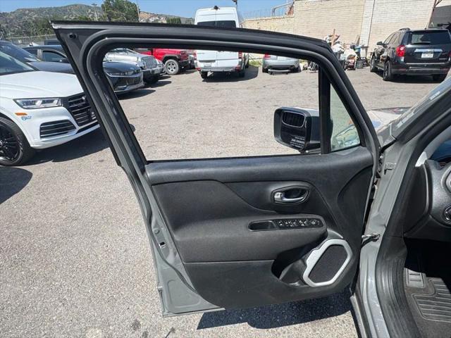 2019 Jeep Renegade Latitude FWD