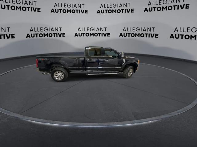 2017 Ford F-350 LARIAT