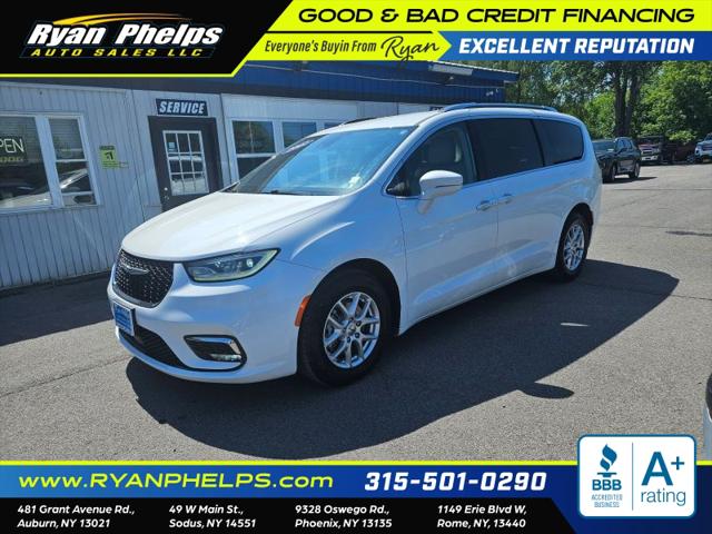 2021 Chrysler Pacifica Touring L for sale in Phoenix, NY