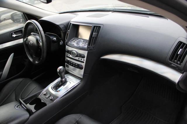 2014 INFINITI Q60 Base