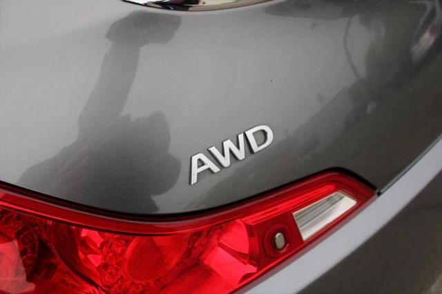2014 INFINITI Q60 Base