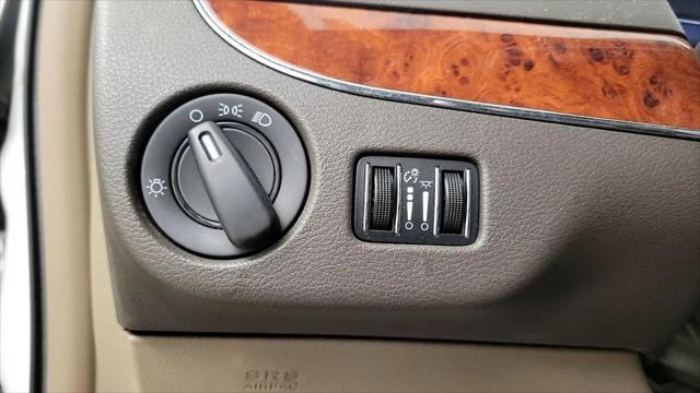 2015 Chrysler Town & Country LX