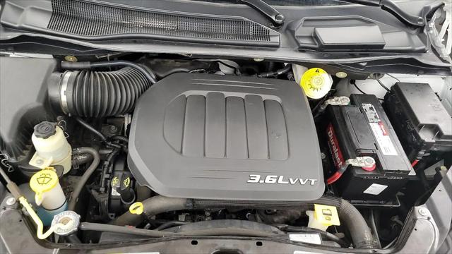 2015 Chrysler Town & Country LX
