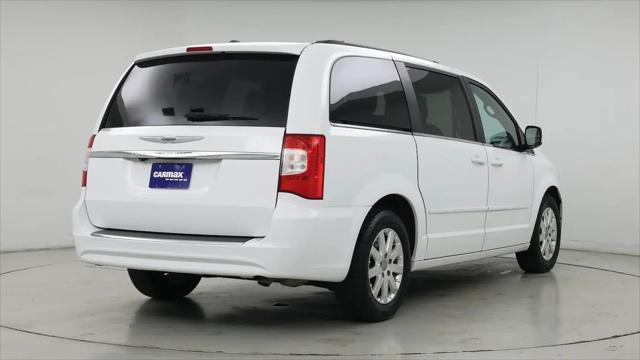 2015 Chrysler Town & Country LX