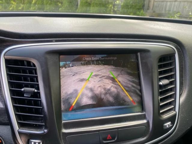 2016 Chrysler 200 C