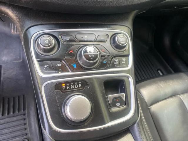 2016 Chrysler 200 C