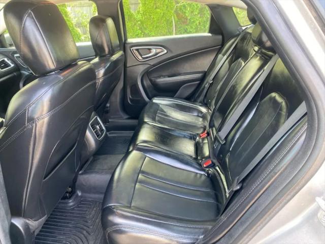 2016 Chrysler 200 C