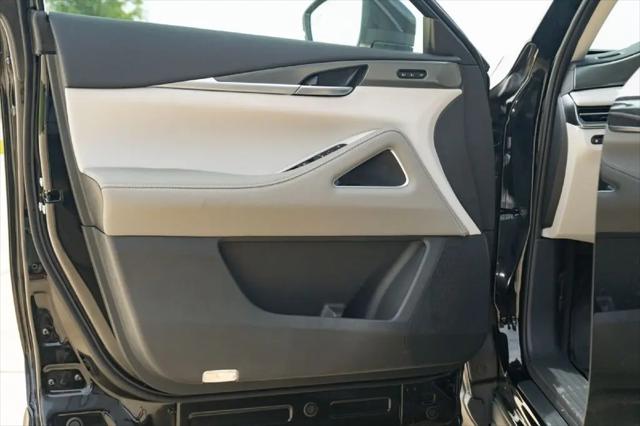 2027 INFINITI QX60 LUXE