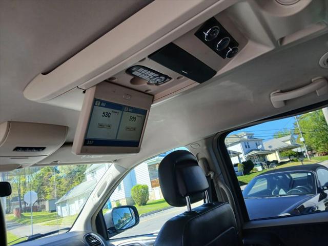 2013 Chrysler Town & Country Touring