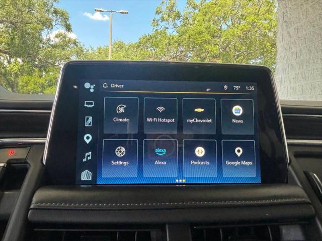 2022 Chevrolet Suburban 4WD LT