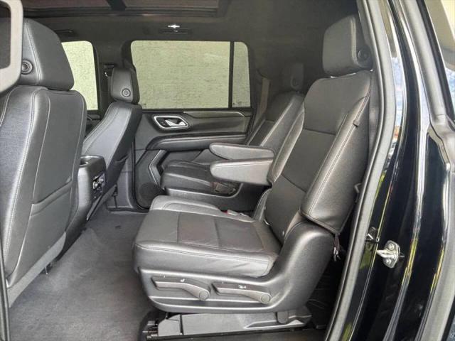 2022 Chevrolet Suburban 4WD LT