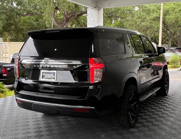 2022 Chevrolet Suburban 4WD LT