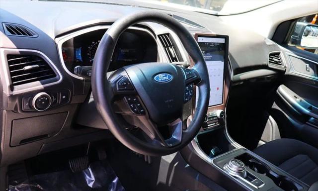 2021 Ford Edge SE