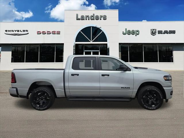 2026 Ram 1500 Express Crew Cab 4x4 57 Box