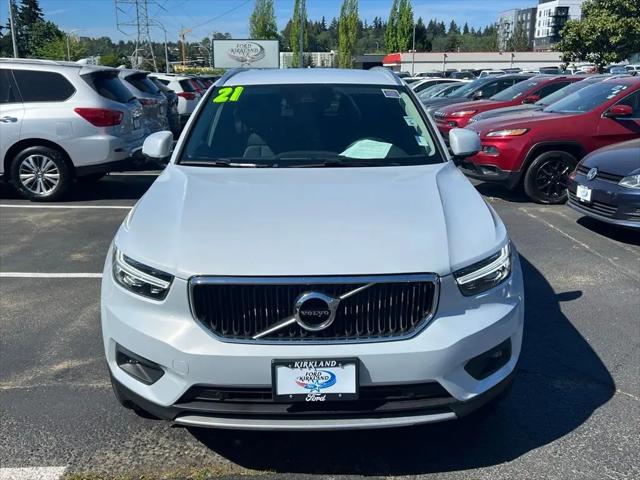 2021 Volvo XC40 T5 Momentum
