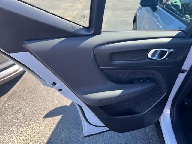 2021 Volvo XC40 T5 Momentum