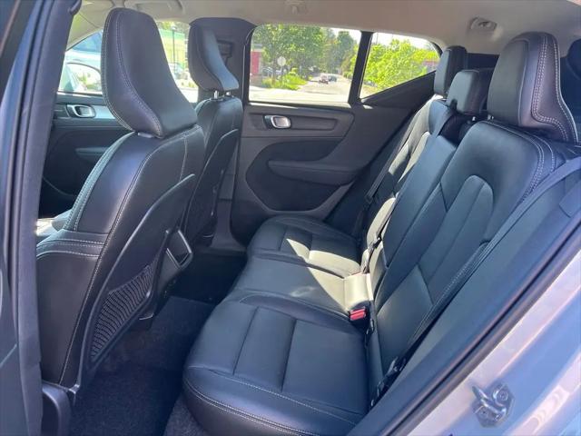 2021 Volvo XC40 T5 Momentum