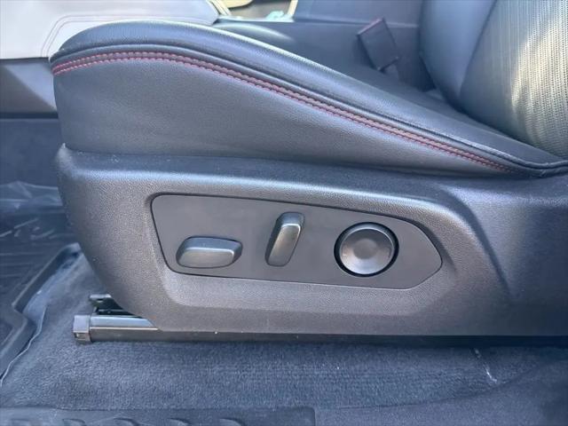 2023 GMC Canyon 4WD Crew Cab Short Box AT4X