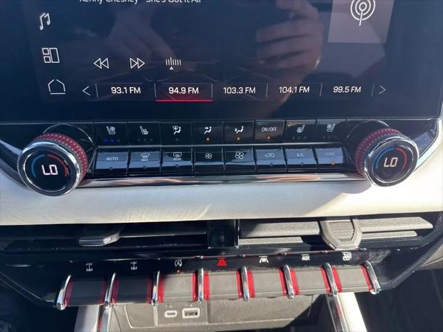 2023 GMC Canyon 4WD Crew Cab Short Box AT4X