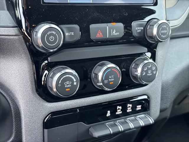 2026 Ram 1500 Tradesman Crew Cab 4x4 5'7" Box