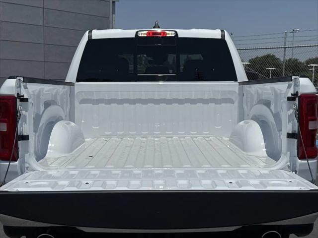 2026 Ram 1500 Tradesman Crew Cab 4x4 5'7" Box