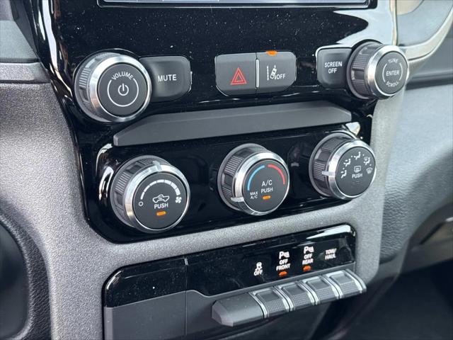 2026 Ram 1500 Tradesman Crew Cab 4x4 5'7" Box