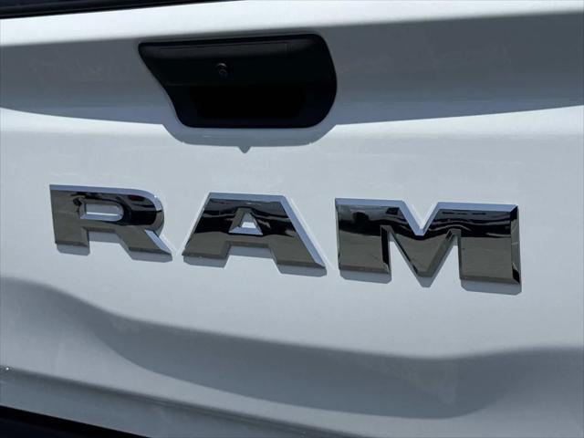 2026 Ram 1500 Tradesman Crew Cab 4x4 5'7" Box