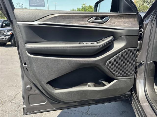 2026 Jeep Grand Cherokee L Altitude 4x2