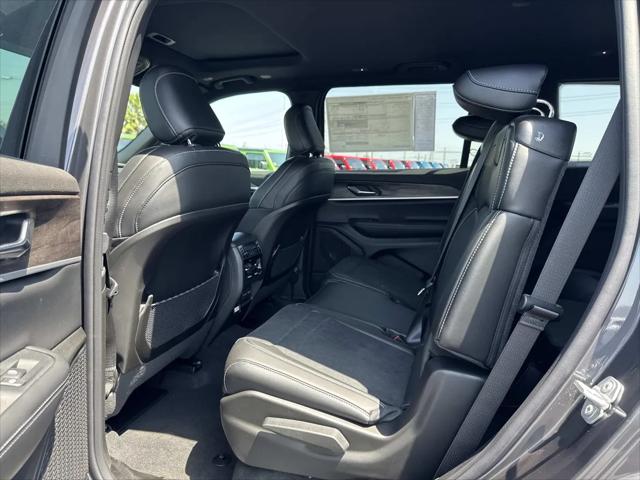 2026 Jeep Grand Cherokee L Altitude 4x2
