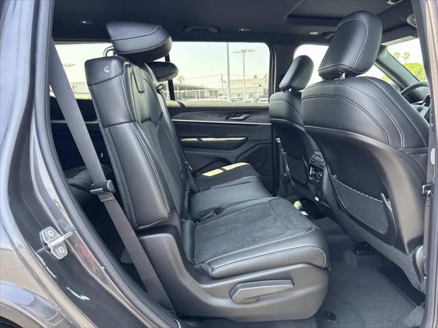 2026 Jeep Grand Cherokee L Altitude 4x2