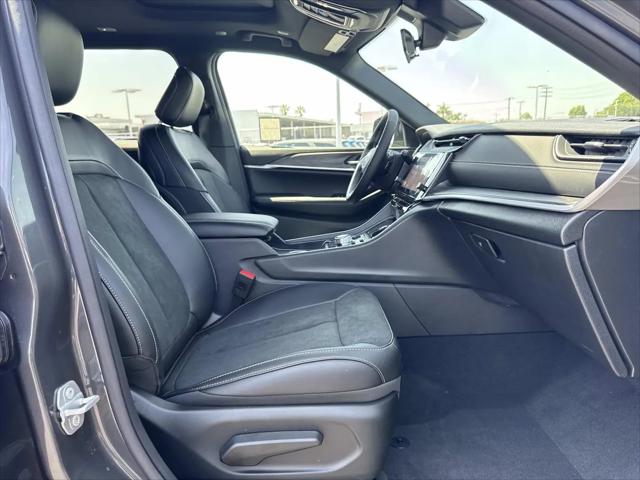 2026 Jeep Grand Cherokee L Altitude 4x2