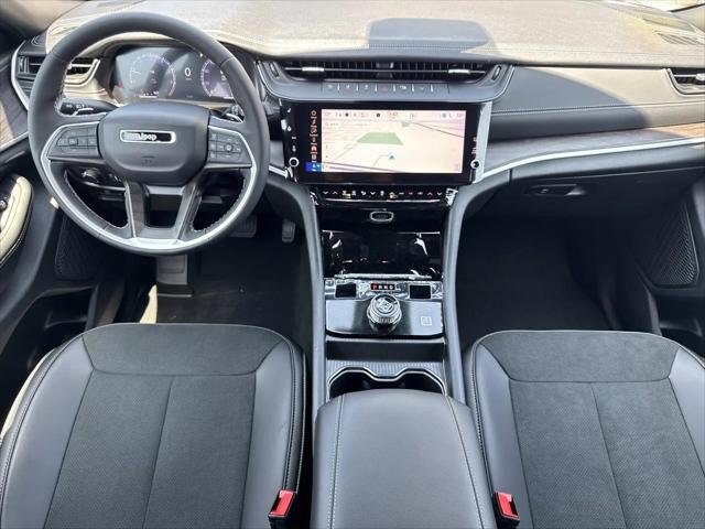 2026 Jeep Grand Cherokee L Altitude 4x2