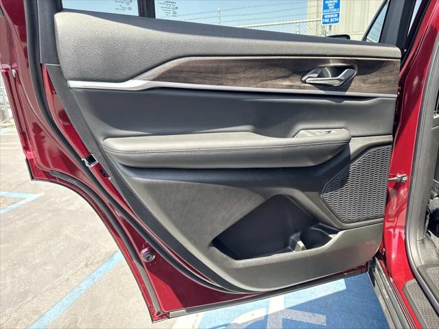 2026 Jeep Grand Cherokee L Altitude 4x2