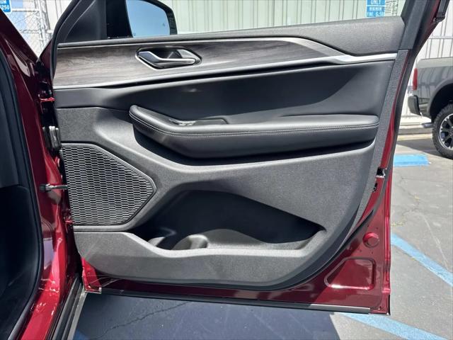 2026 Jeep Grand Cherokee L Altitude 4x2