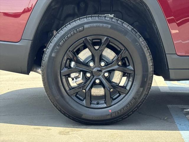 2026 Jeep Grand Cherokee L Altitude 4x2
