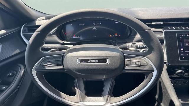2026 Jeep Grand Cherokee Altitude 4x2