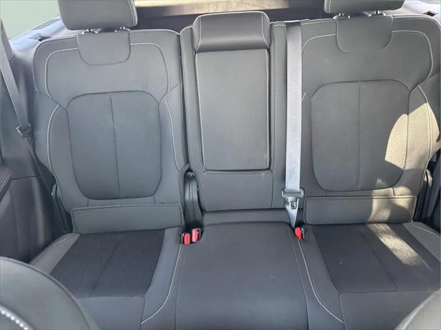 2026 Jeep Grand Cherokee Altitude 4x2