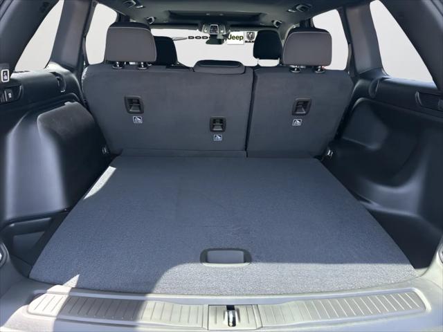 2026 Jeep Grand Cherokee Altitude 4x2