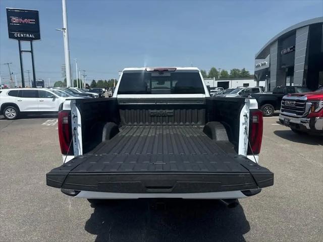 2026 GMC Sierra 2500HD Crew Cab, Standard Bed, Denali, 4WD