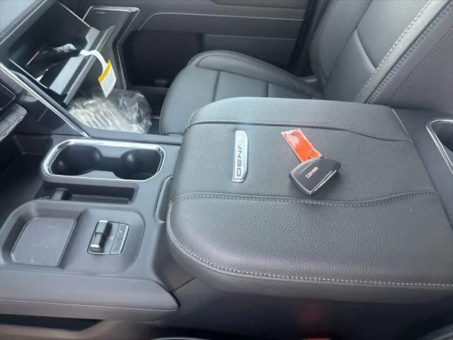 2026 GMC Sierra 2500HD Crew Cab, Standard Bed, Denali, 4WD