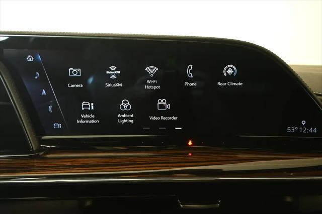 2024 Cadillac Escalade ESV Luxury