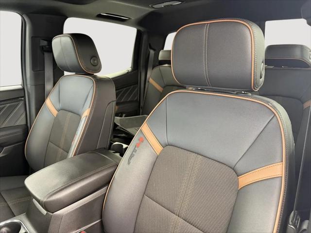 2024 GMC Canyon 4WD AT4