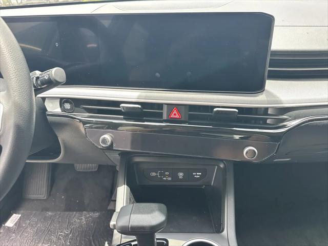 2026 Kia K5 LXS FWD