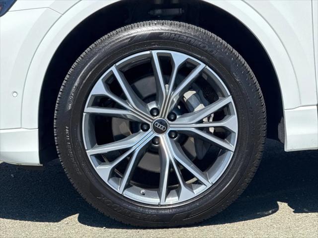 2025 Audi Q8 Premium Plus 55 TFSI quattro