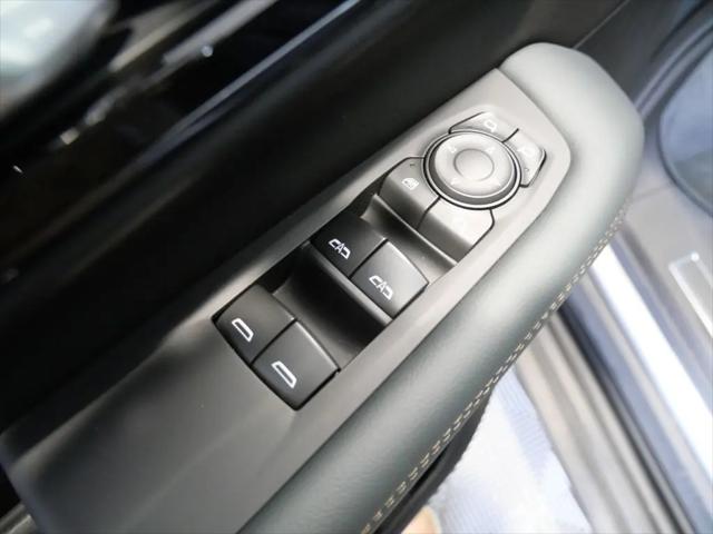 2025 GMC Yukon 4WD AT4