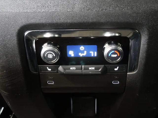 2025 GMC Yukon 4WD AT4