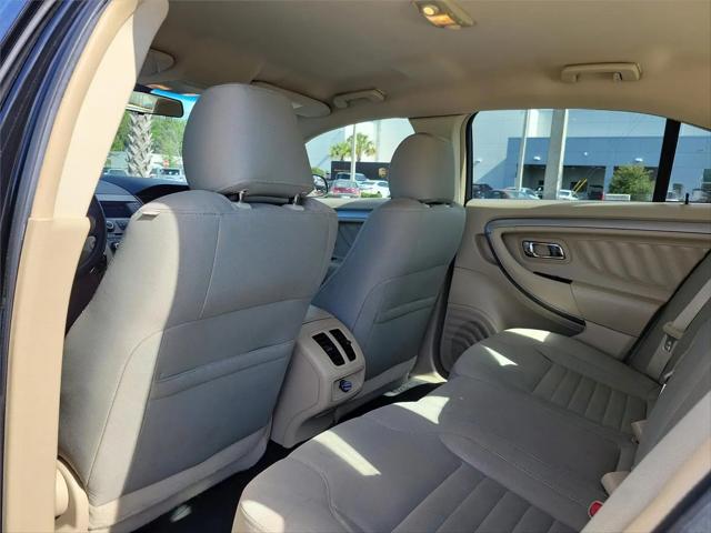 2017 Ford Taurus SE